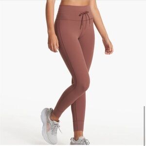 Vuori Legging in Hazelnut Size Large